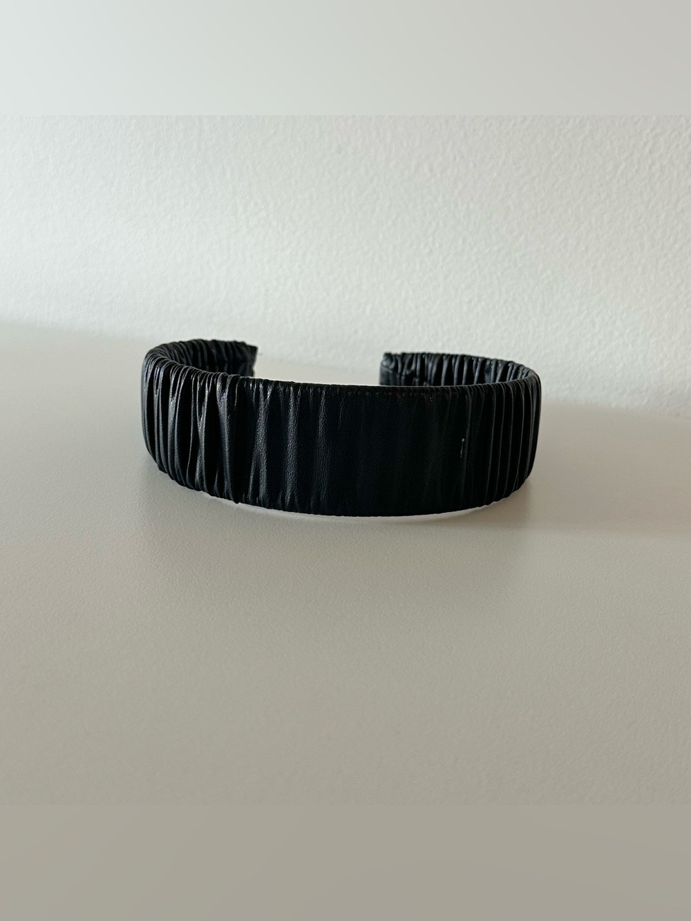 Vintage Black Preppy Genuine Leather Ruched Headband Scrunchie Minimalist
Nice